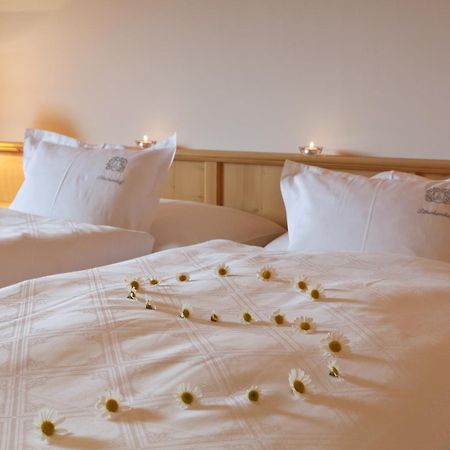 Hotel Laerchenhof Natur Зефельд-ін-Тіроль Номер фото